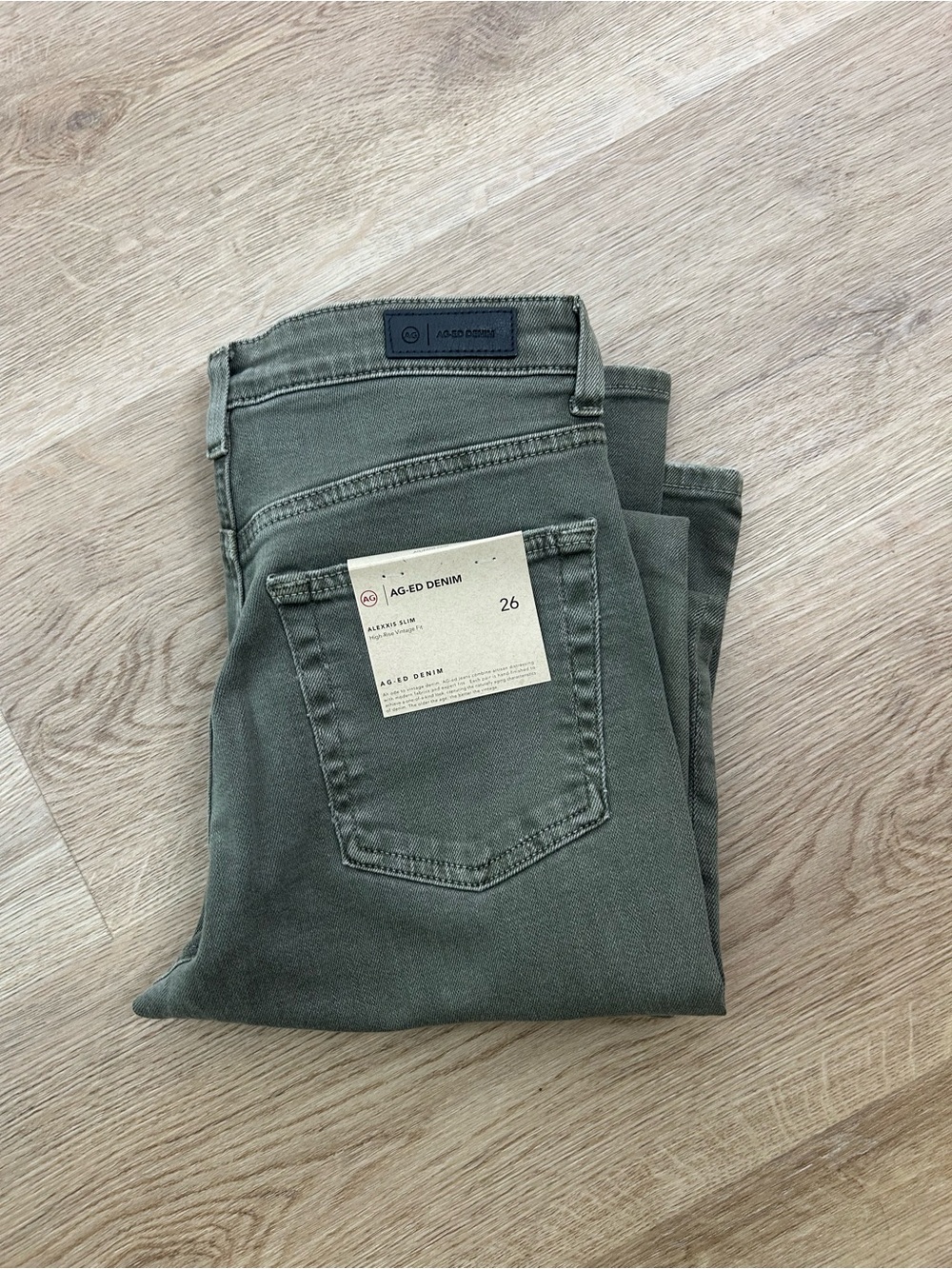 NWT AG Alexxis Slim Leg High Rise Vintage Fit Jean in Sulfur Green Size 26